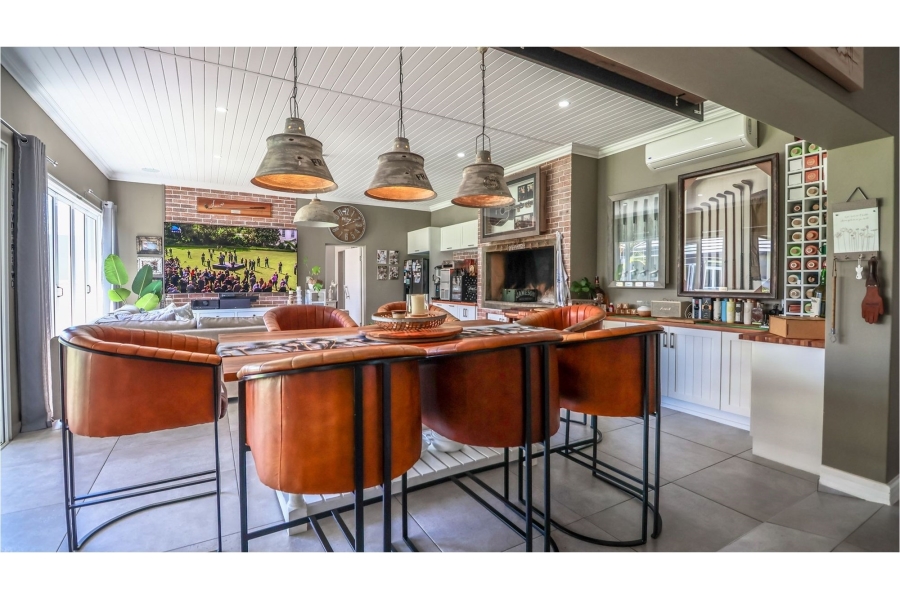 5 Bedroom Property for Sale in Num Num Cape Estate Western Cape